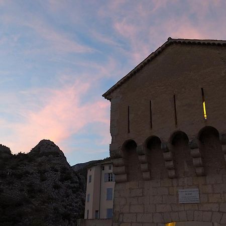 Les Gites D'Intervalles Антрево Екстериор снимка
