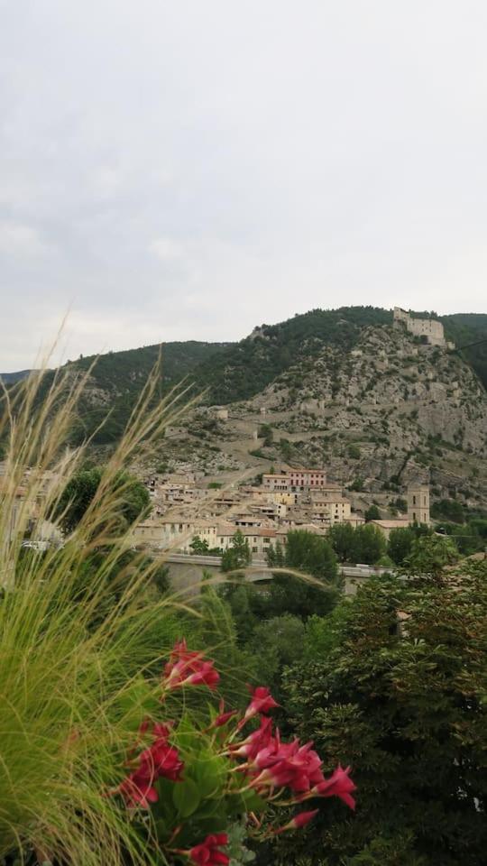 Les Gites D'Intervalles Антрево Екстериор снимка